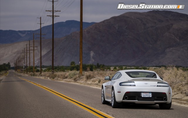 Aston Martin V12 Vantage S 2014 Widescreen Picture #45 Aston Martin V12 Vantage S 2014 Widescreen Picture #45